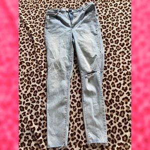 Garage jeans size 11 fit like size9 women